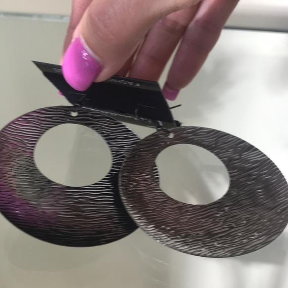 💕Large Sphere Earrings 💕 - Picture 5 of 5